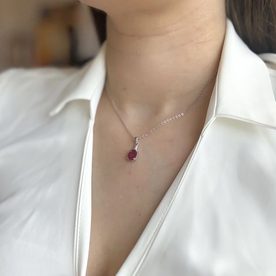 Серебряная подвеска с рубином 3.708ct