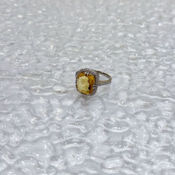 Silver ring with citrine nano