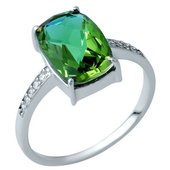 Silver ring with a 3.53-carat sultana