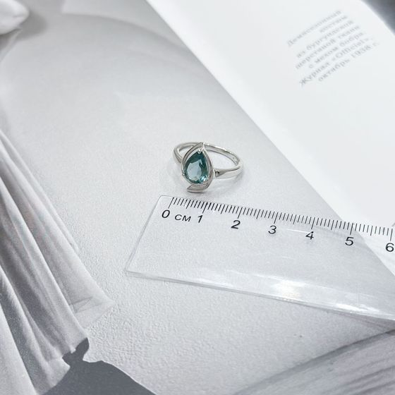 Silver ring with topaz London Blue 1.658ct