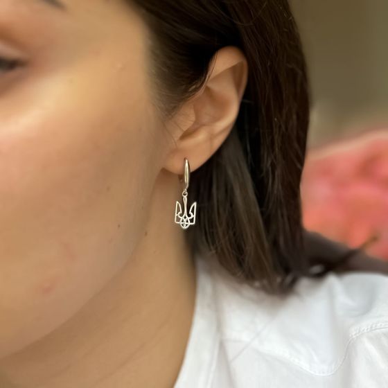 Silver earrings without stones