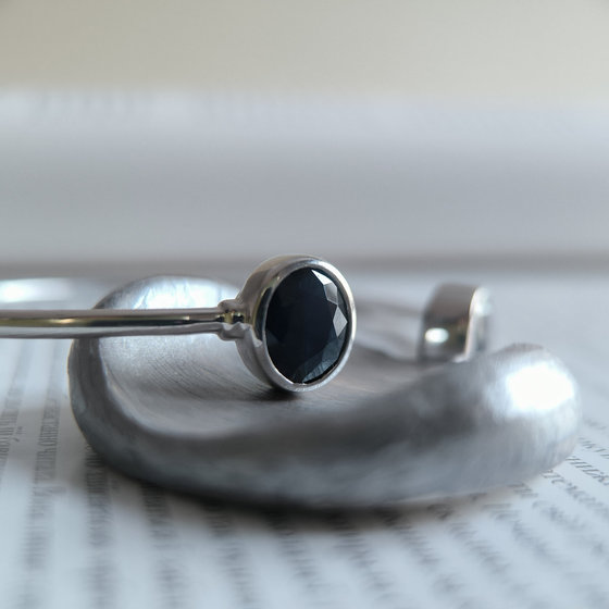 Серебряный браслет с сапфиром 6.438ct