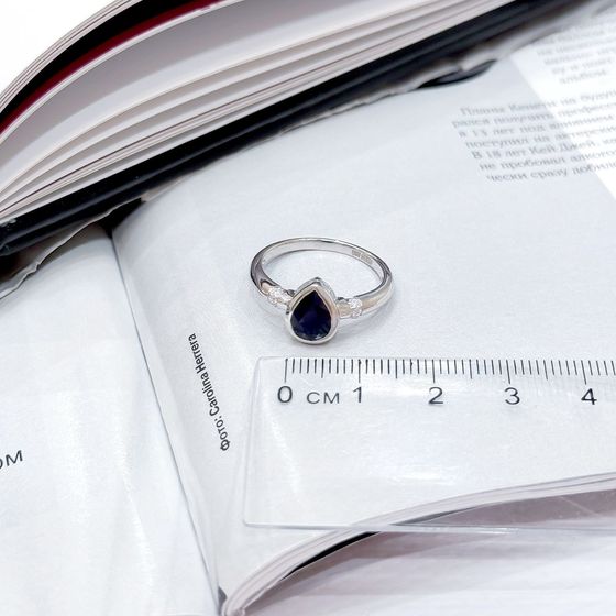 Sterling silver ring with sapphire 1.757ct, phianites