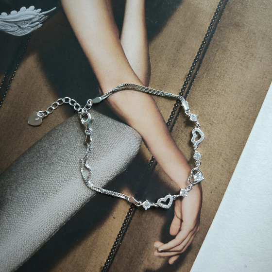 Silver bracelet with cubic zirconia