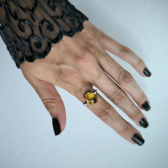 Silver ring with a 4.178 ct nano citrine