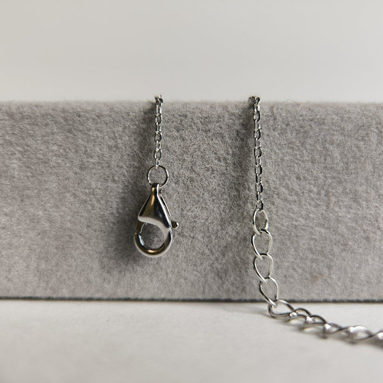 Silver bracelet with cubic zirconia