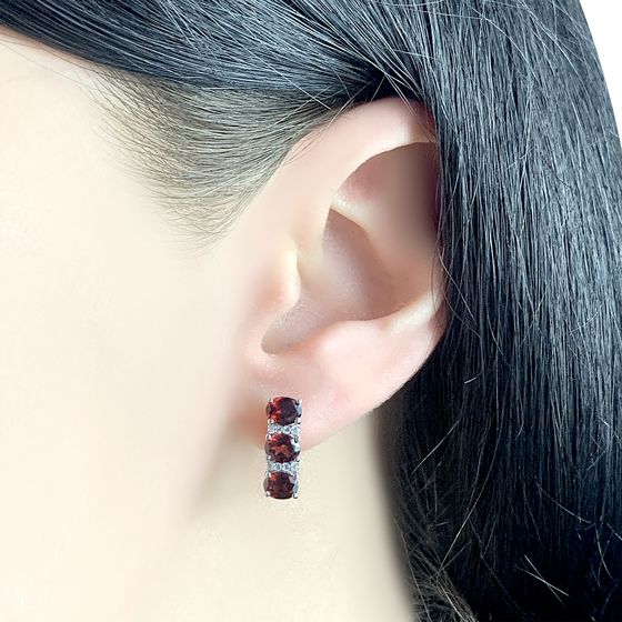 Серебряные серьги с гранатом