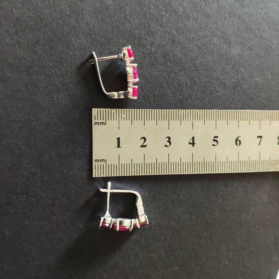 Серебряные серьги с рубином 3.63ct