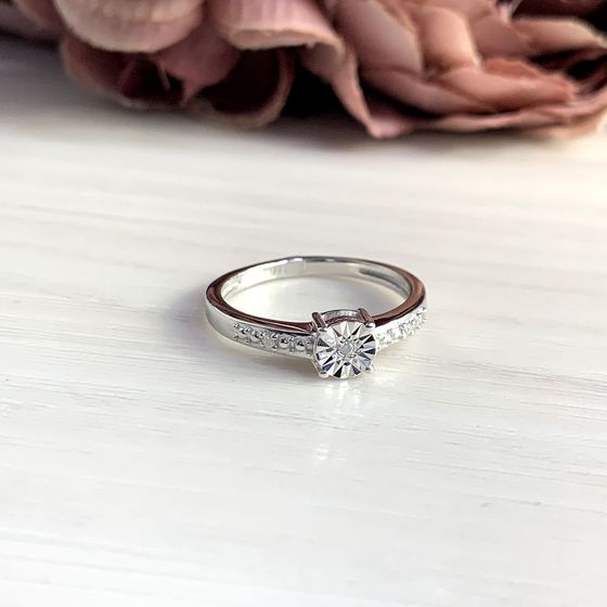 Серебряное кольцо с бриллиантом 0.027ct