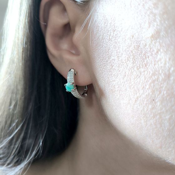 Sterling silver earrings with emerald 1.528ct, phianites