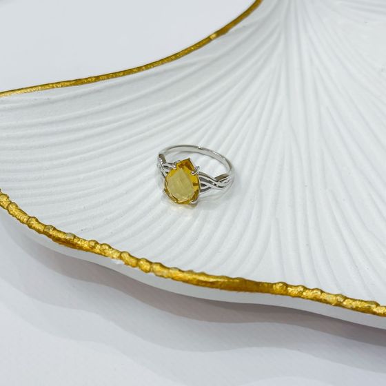 Silver ring with a 3.526ct nano citrine