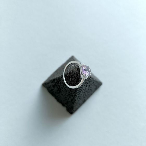 Silver ring with amethyst 1.929ct