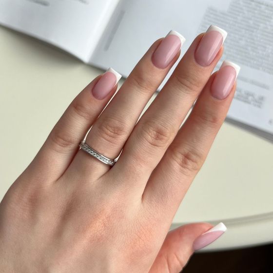 Золота каблучка з фіанітами 0.84ct