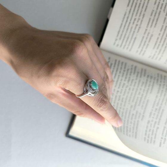 Sterling silver ring with emerald 1.35ct, phianites