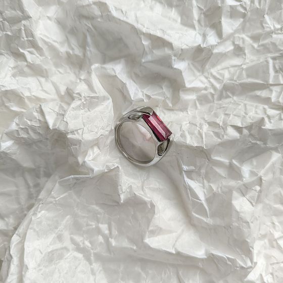 Серебряное кольцо с рубином 3.844ct