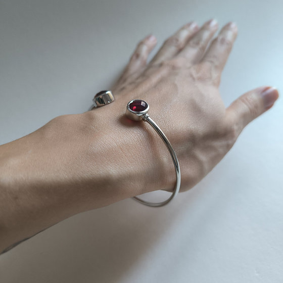 Срібний браслет з гранатом nano 4.33ct