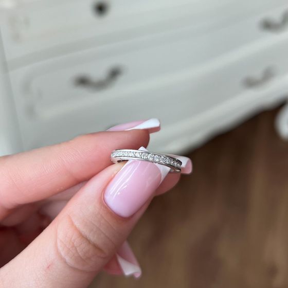 Золота каблучка з фіанітами 0.84ct