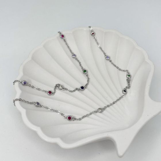 Silver necklace with phianites