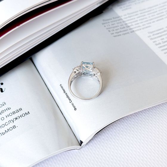 Silver ring with topaz 4.463ct