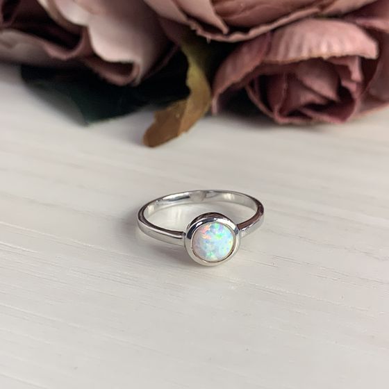 Серебряное кольцо с опалом 0.3ct