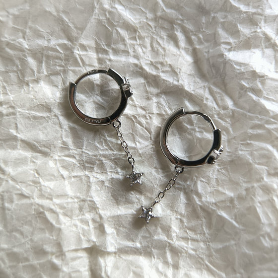 Silver earrings with cubic zirconia