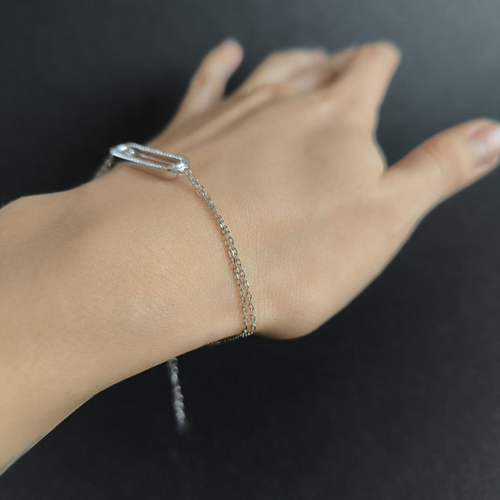 Silver bracelet with cubic zirconia