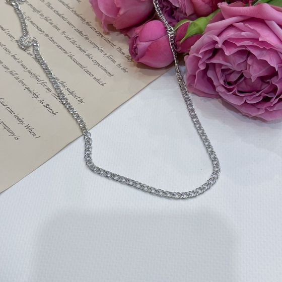 Silver chain without stones