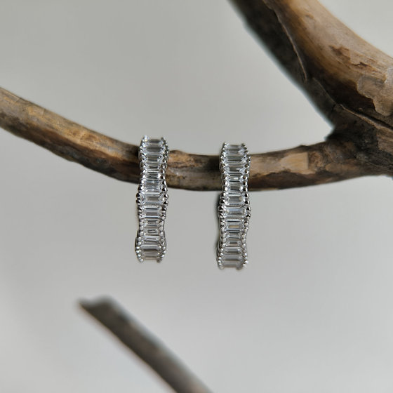 Silver earrings with cubic zirconia