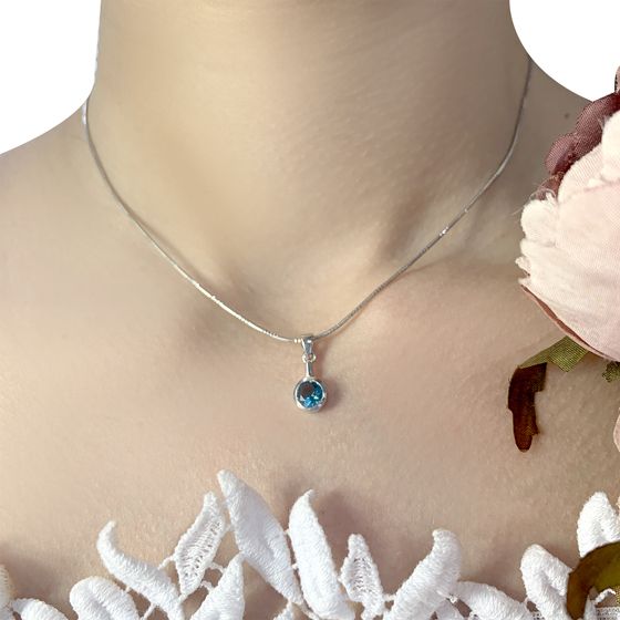 Серебряная подвеска с топазом Лондон Блю 0.642ct