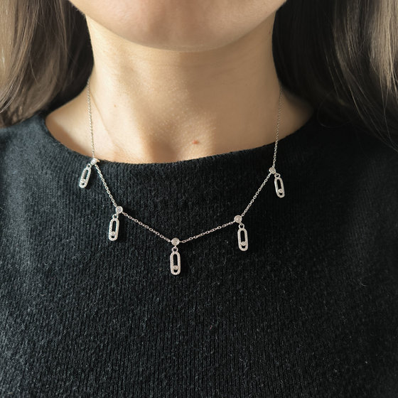 Серебряное колье с фианитами