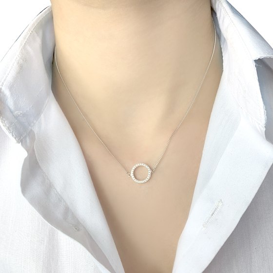 Серебряное колье с фианитами