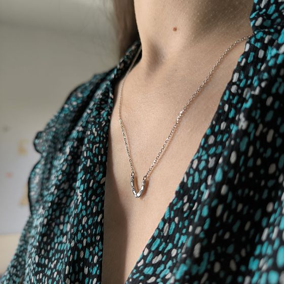 Silver necklace with phianites