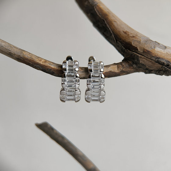 Silver earrings with cubic zirconia