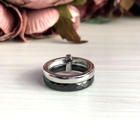 Silver ring with ceramics