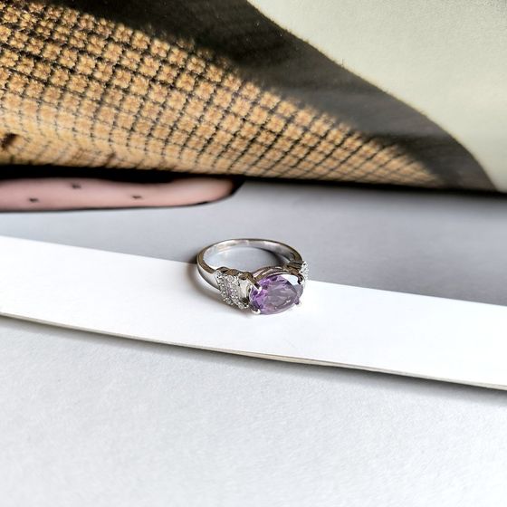Silver ring with amethyst 3.593ct