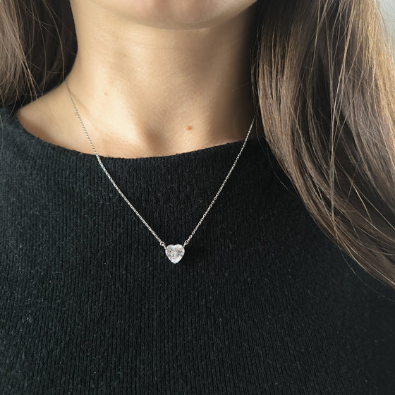 Серебряное колье с фианитами