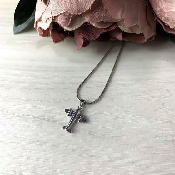 Silver pendant without stones