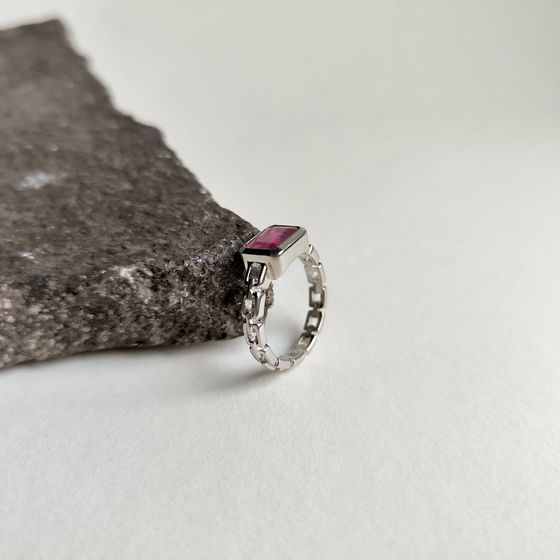 Серебряное кольцо с рубином 2.157ct