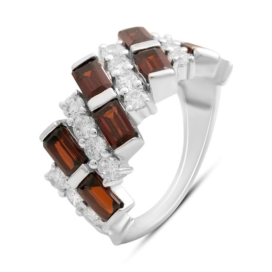 Серебряное кольцо с гранатом 5.692ct