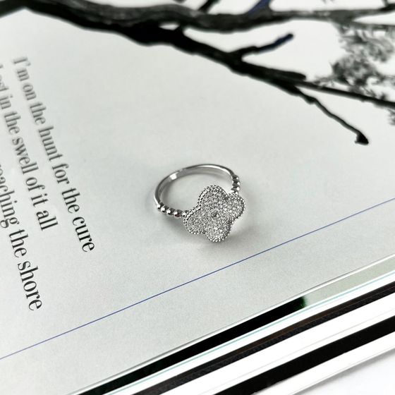 Silver Ring with Fianites
