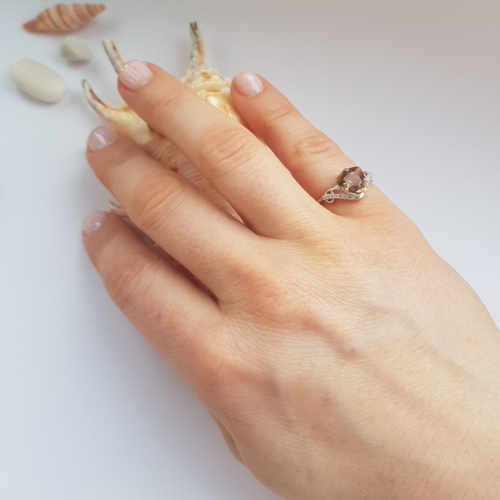 Серебряное кольцо с мистик топазом 2.3ct