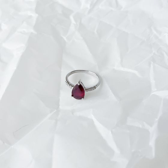 Серебряное кольцо с рубином 2.57ct