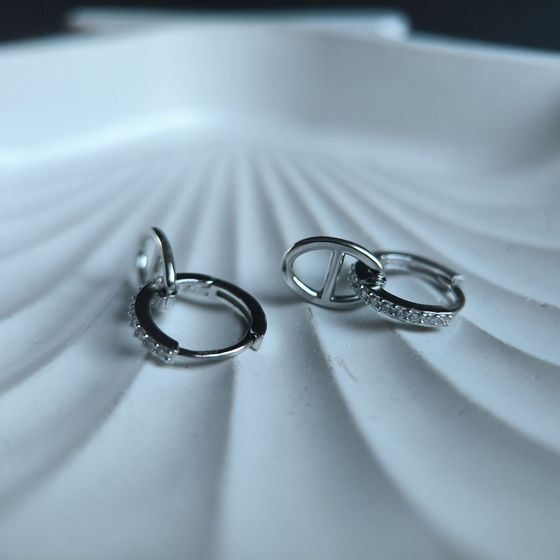 Серебряные серьги с фианитами