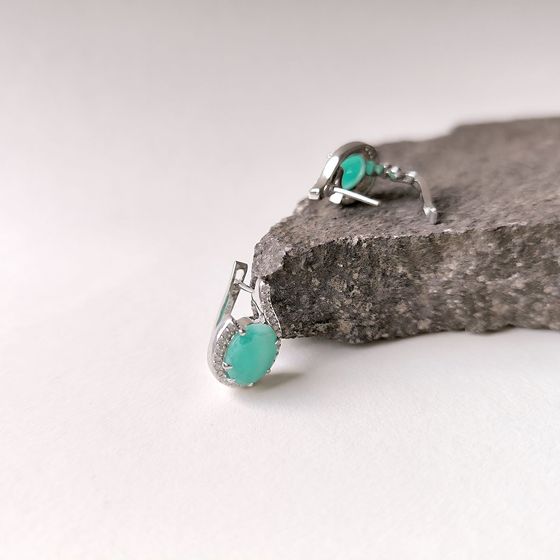Sterling silver earrings with emerald 6.075ct, phianites
