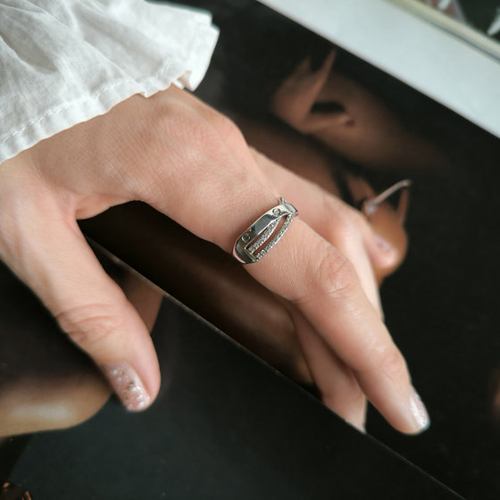 Silver ring with cubic zirconia