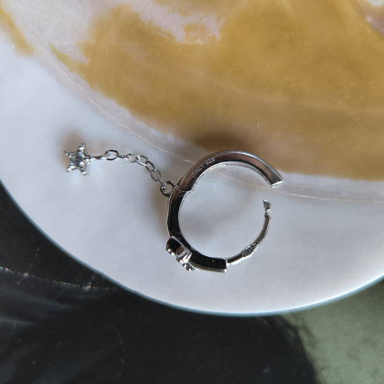 Silver earrings with cubic zirconia