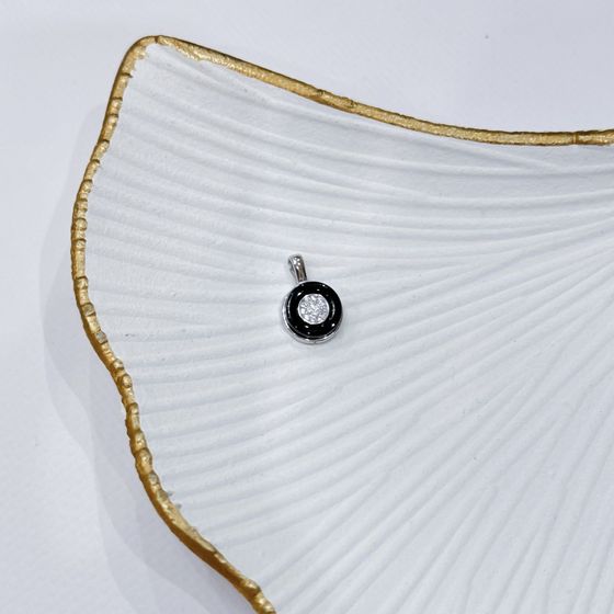 Silver pendant with ceramics, phianites