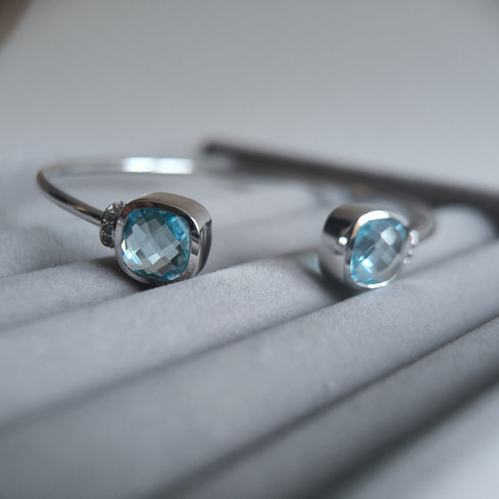 Срібний браслет з топазом 9.716ct, фіанітами