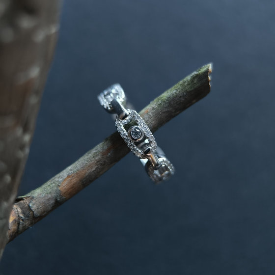 Silver ring with cubic zirconia