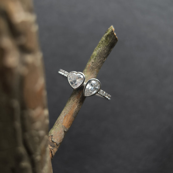 Серебряное кольцо с фианитами